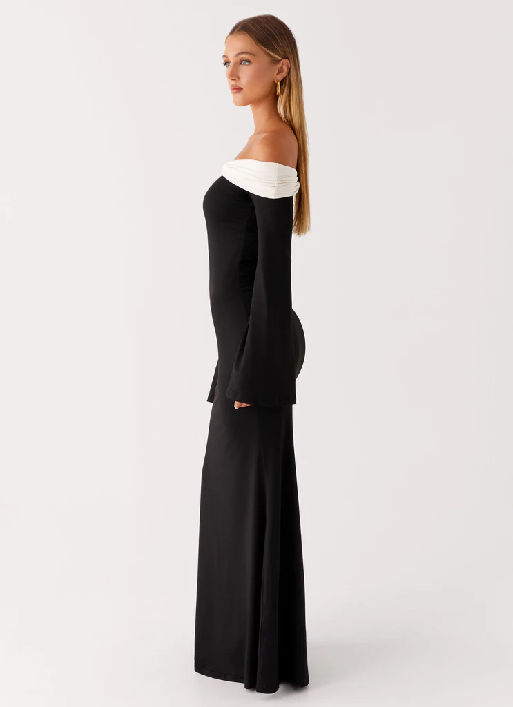 Abito Maxi con Maniche Lunghe Hits Different - Nero