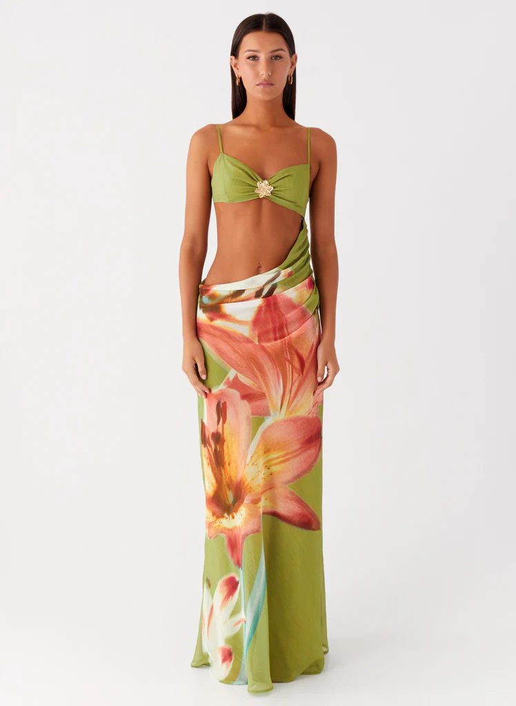 Abito Maxi con Tagli in Stile Tropicale - Fiori della Giungla