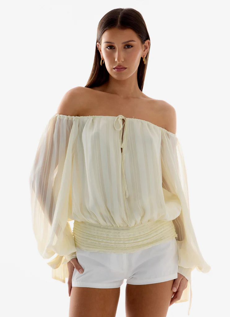 Top a Maniche Lunghe con Scollatura Scolpita e Colore Giallo - Cocco