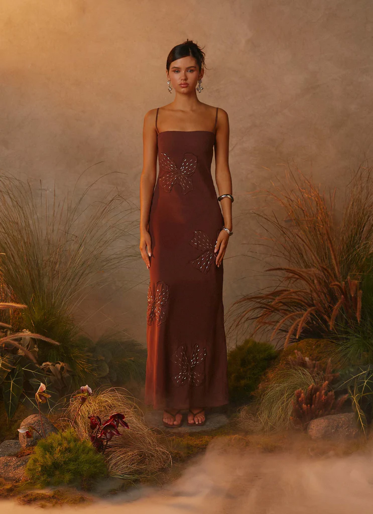Bayla Abito Maxi con Fiori in Perline - Cioccolato