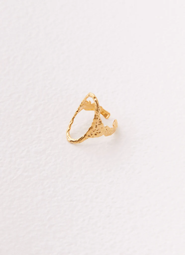 Anello Ovale Testurizzato Kyra - Oro