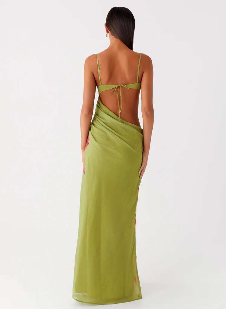 Abito Maxi con Tagli in Stile Tropicale - Fiori della Giungla