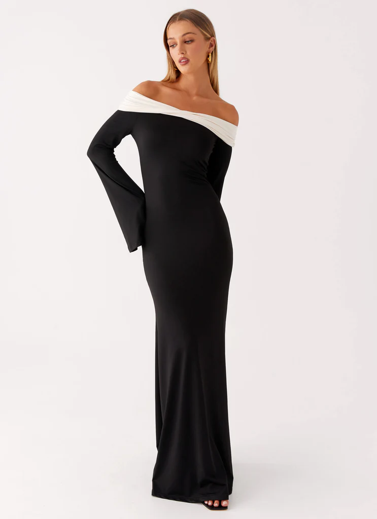 Abito Maxi con Maniche Lunghe Hits Different - Nero