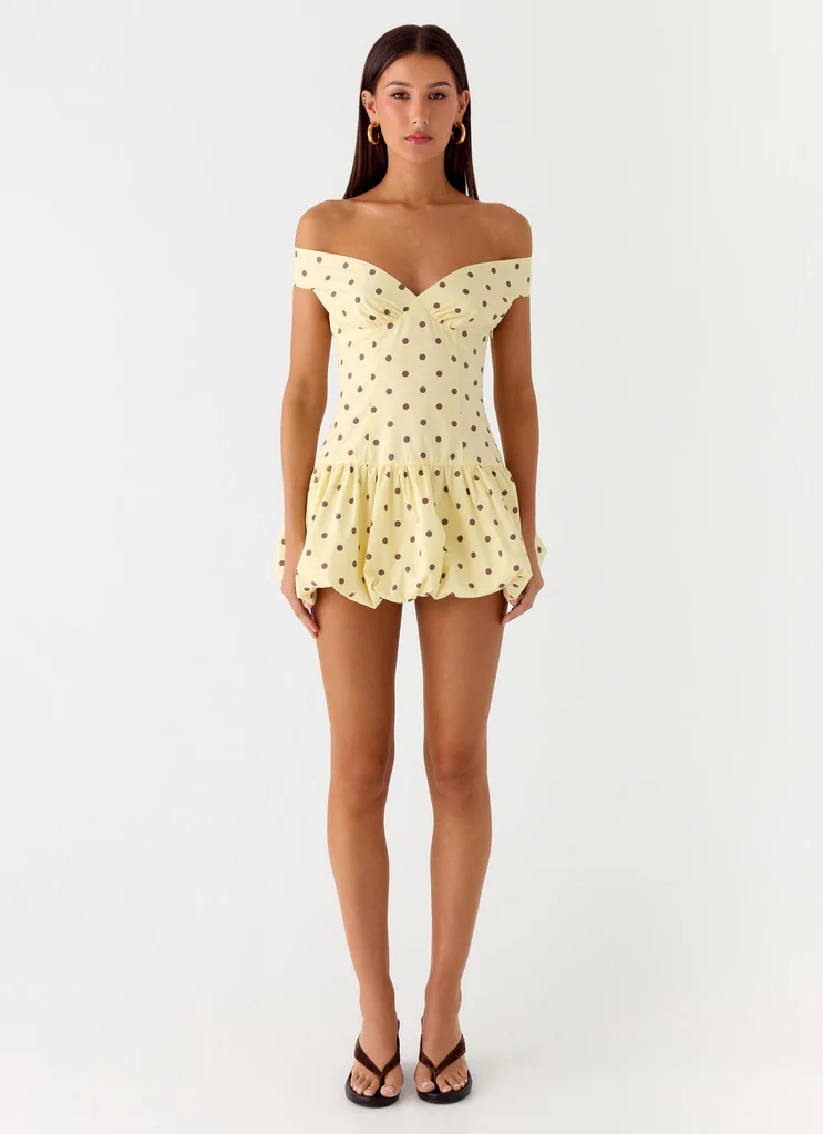 Vestito Mini a Spalla Scollegata Endless Romance - Giallo a Puntini